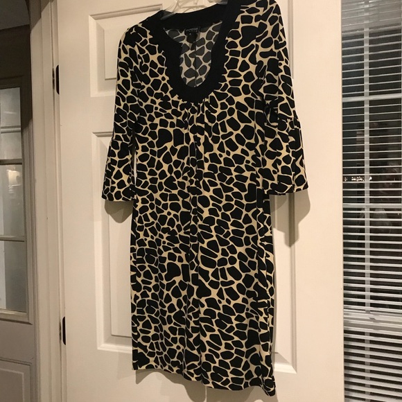 BOUTIQUE DRESS - Picture 2 of 4